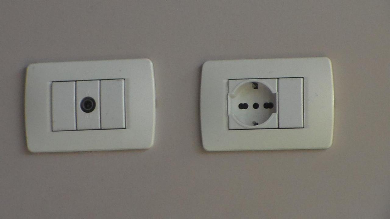 Shkoder Hotel Temali Zewnętrze zdjęcie